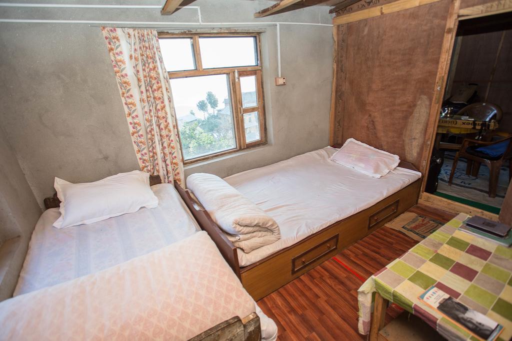 Patlekhet Community Homestay Exterior foto